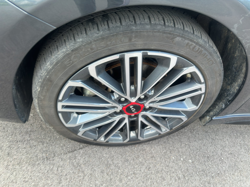 Used 2023 Kia Forte GT w/ GT2 Package FWD image 5