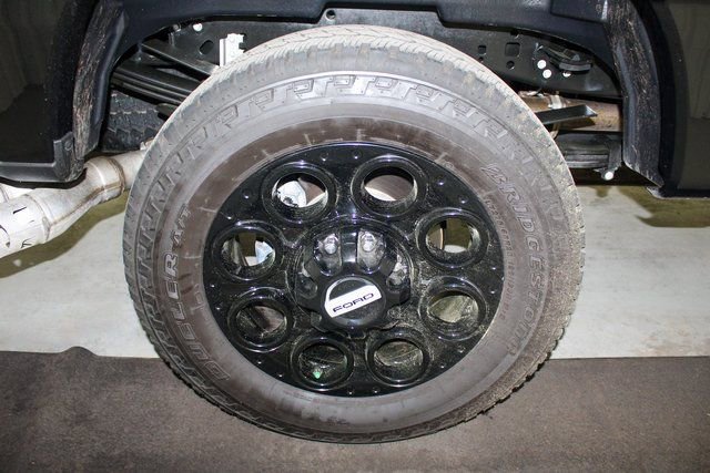 Used 2025 Ford F350 Lariat w/ Black Appearance Package image 19