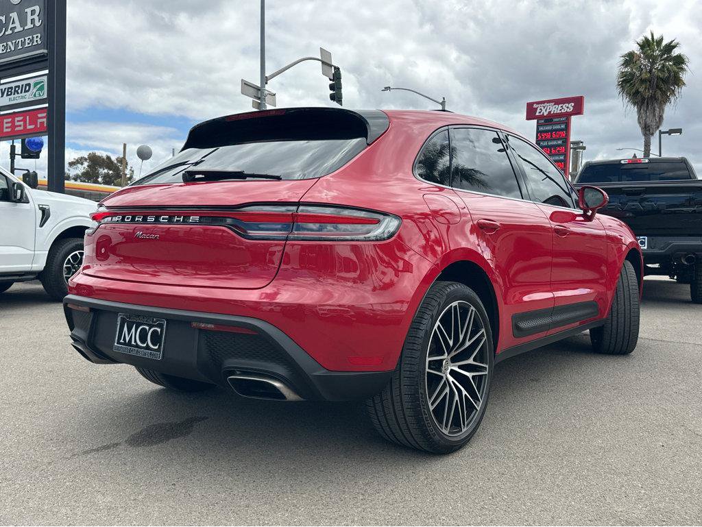 Used 2024 Porsche Macan w/ Premium Plus Package AWD/4WD image 13