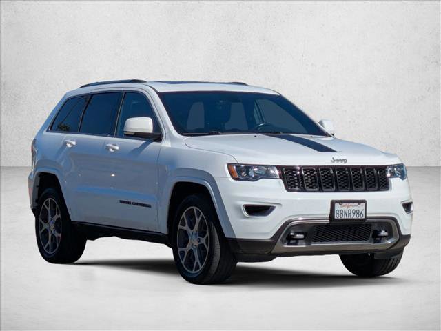 Used 2018 Jeep Grand Cherokee Limited image 3