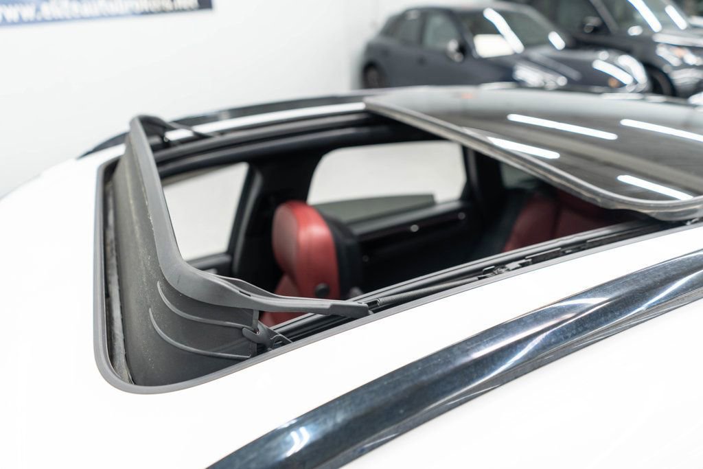 Used 2023 Porsche Macan image 46