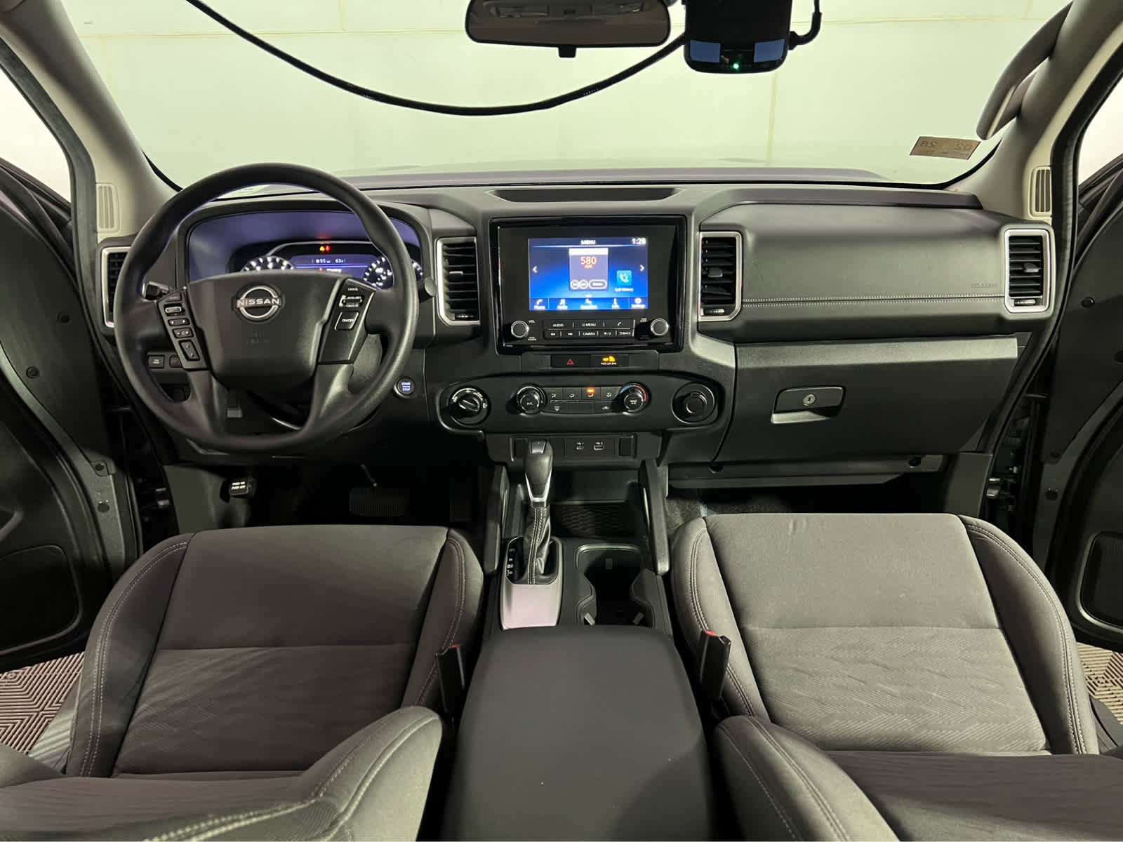 Certified 2022 Nissan Frontier SV image 9