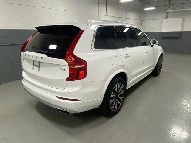 Used 2021 Volvo XC90 T5 Momentum w/ Protection Package AWD/4WD image 3