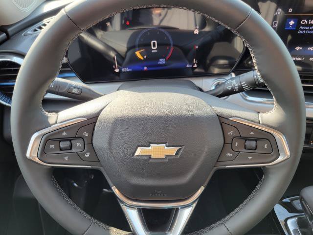 New 2026 Chevrolet Trax LT w/ LT Convenience Package FWD image 11