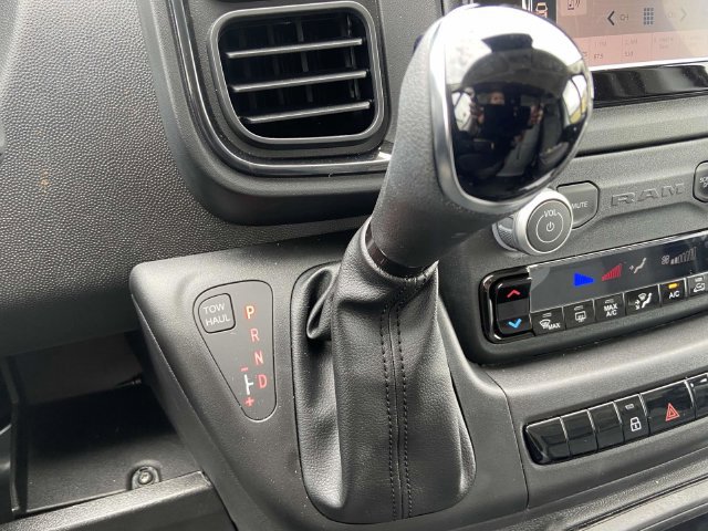 New 2024 RAM ProMaster 2500 w/ Convenience Group FWD image 22