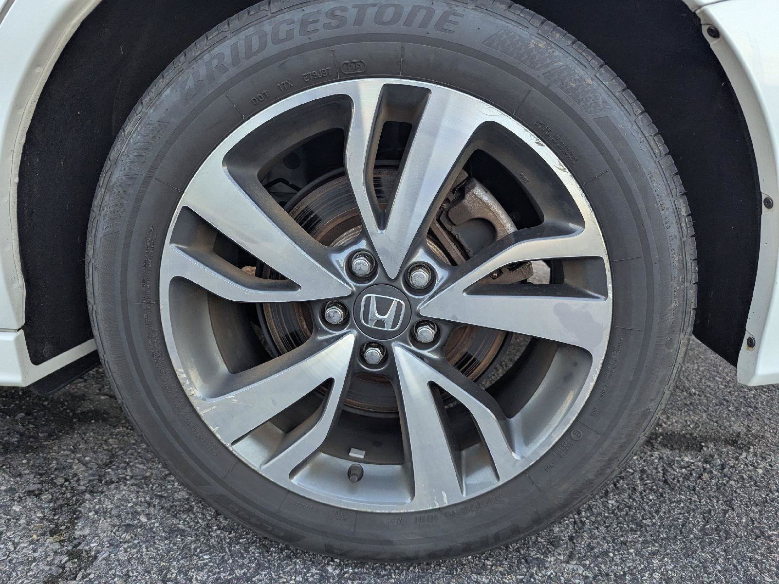Used 2023 Honda Odyssey Touring image 11