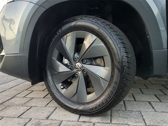 Certified 2025 Volkswagen Taos S image 30