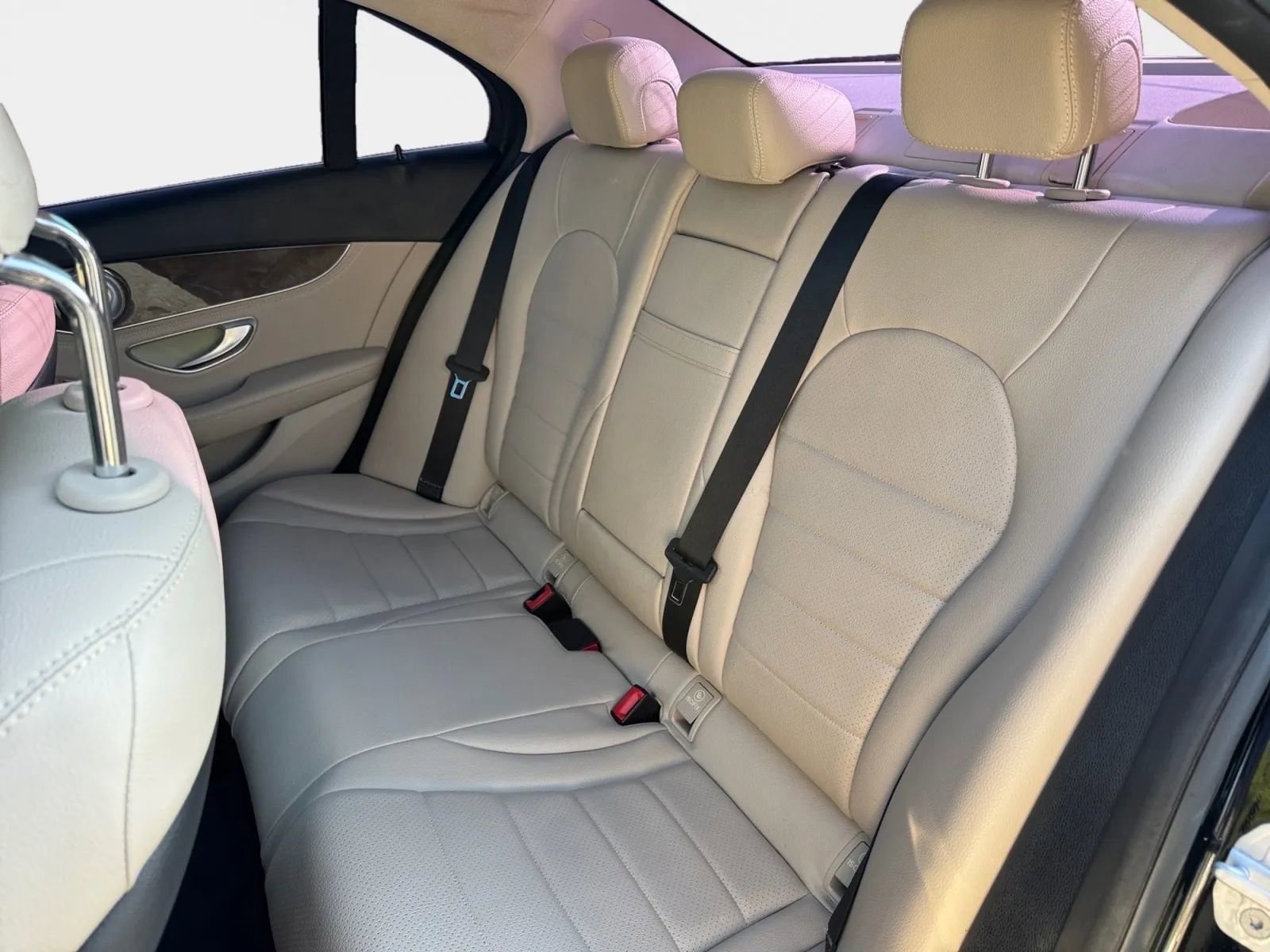 Used 2015 Mercedes-Benz C 300 4MATIC Sedan image 11
