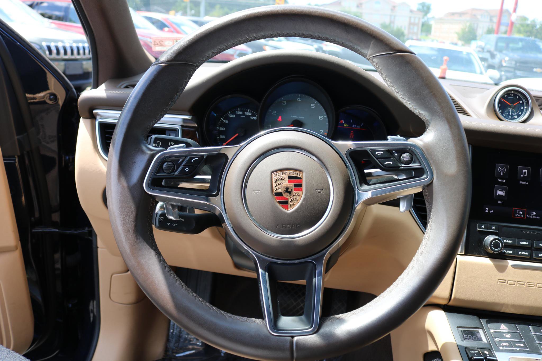 Used 2017 Porsche Macan S image 42