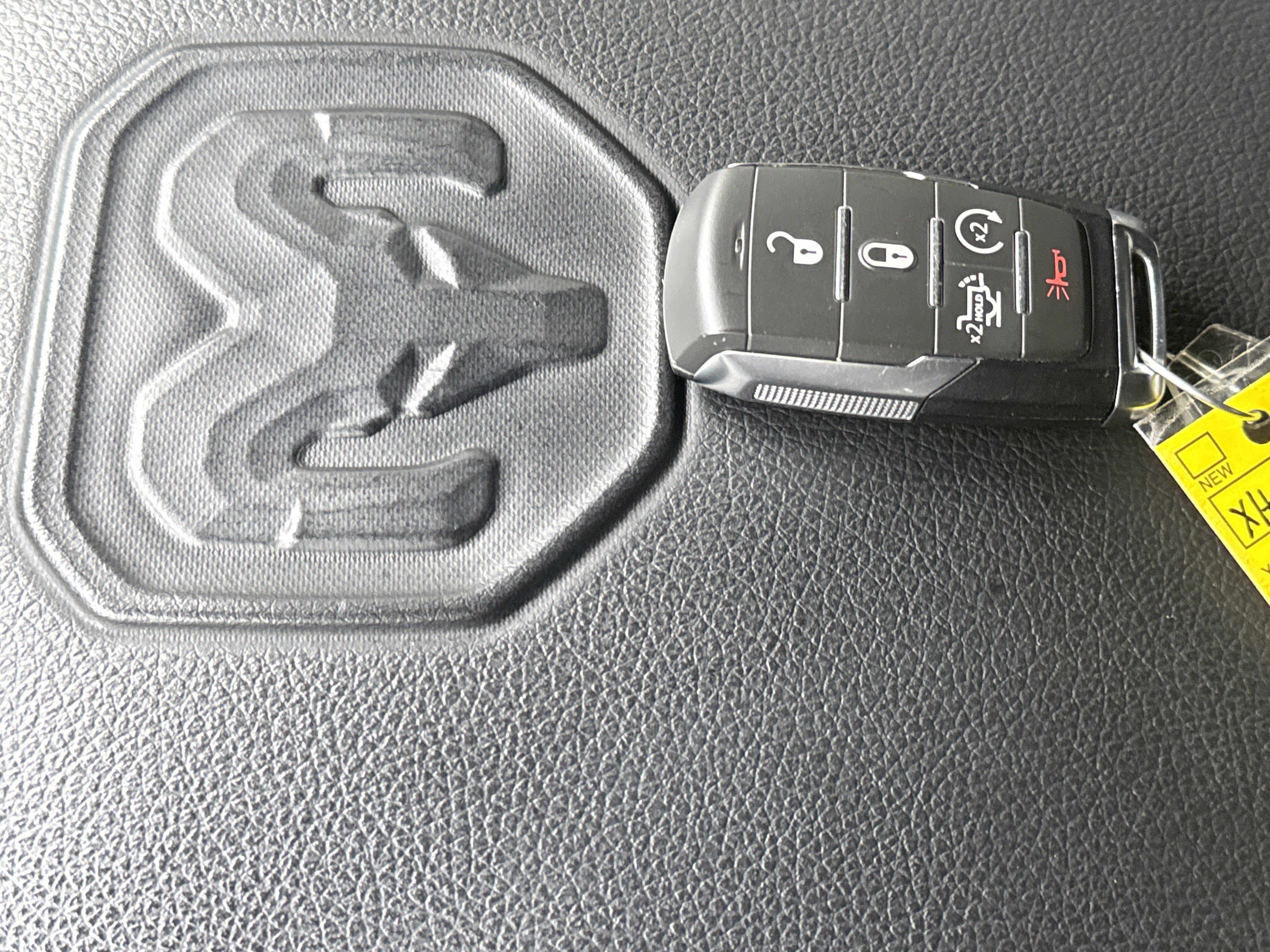 Used 2025 RAM 3500 Laramie AWD/4WD image 36