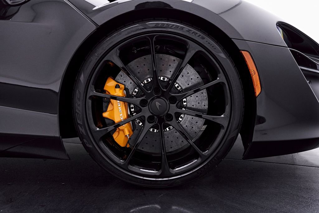 Used 2026 McLaren Artura RWD image 45