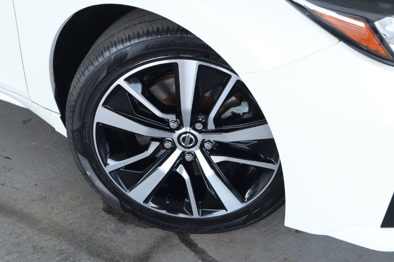 Used 2021 Nissan Maxima 3.5 SV w/ Floor Mat Group FWD image 3