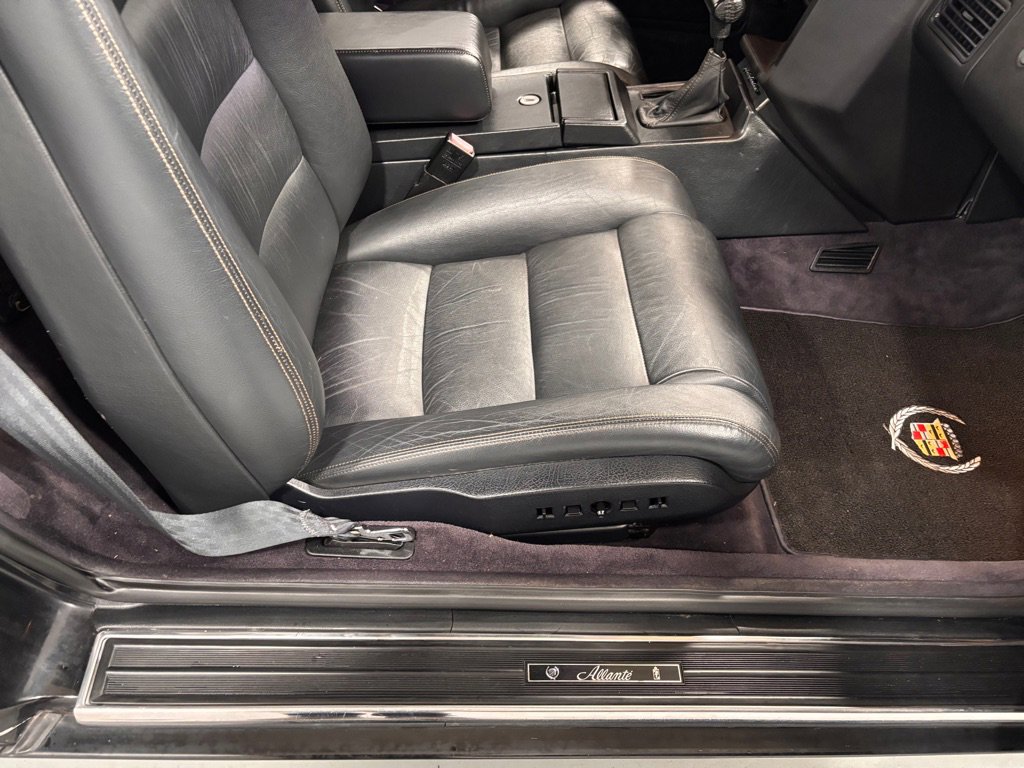Used 1992 Cadillac Allante image 17