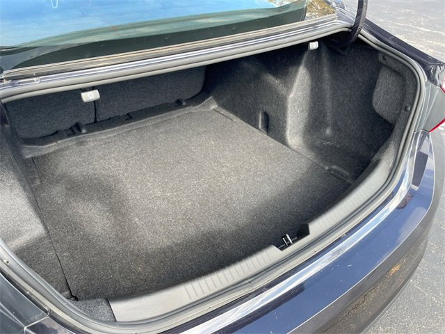 Used 2022 Chevrolet Malibu LT image 24