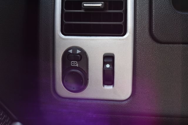 Used 2007 Pontiac Torrent 2WD image 17