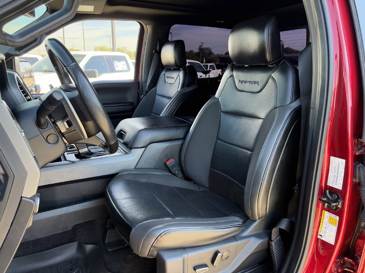 Used 2019 Ford F150 Raptor w/ Equipment Group 802A Luxury AWD/4WD image 28