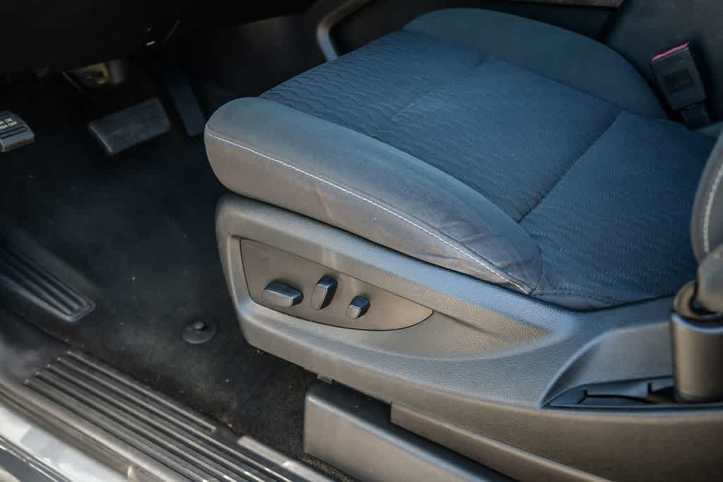 Used 2018 Chevrolet Tahoe LS RWD image 25