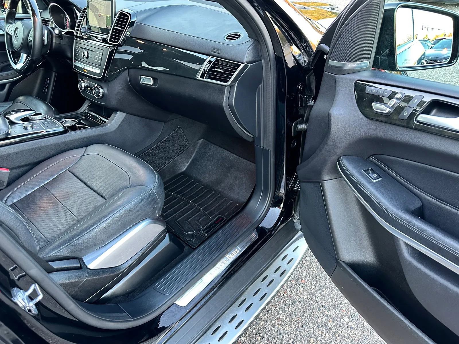 Used 2019 Mercedes-Benz GLS 550 4MATIC w/ Driver Assistance Package image 20