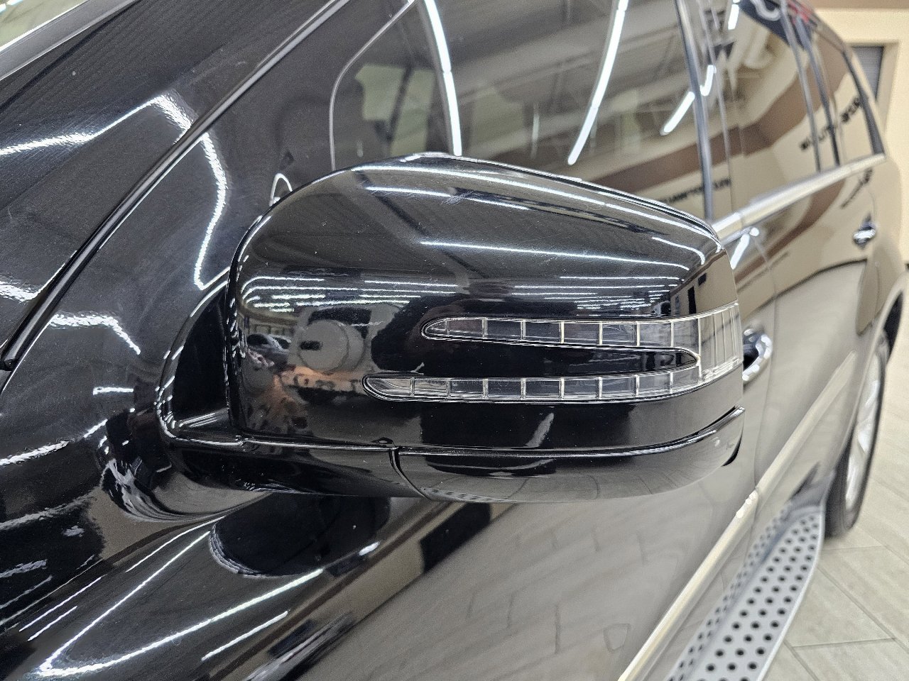 Used 2011 Mercedes-Benz GL 450 4MATIC image 12