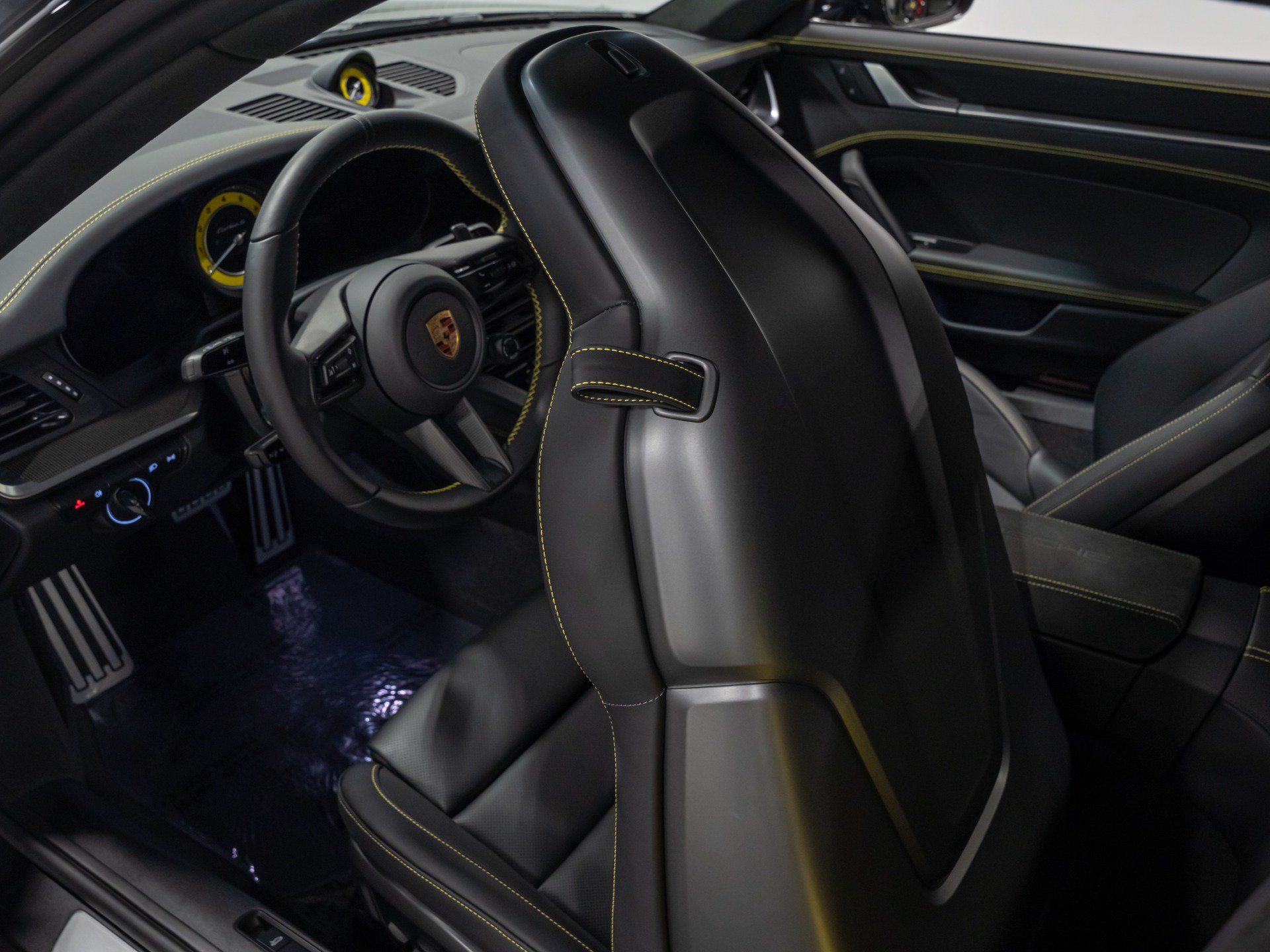 Used 2025 Porsche 911 Turbo S AWD/4WD image 63