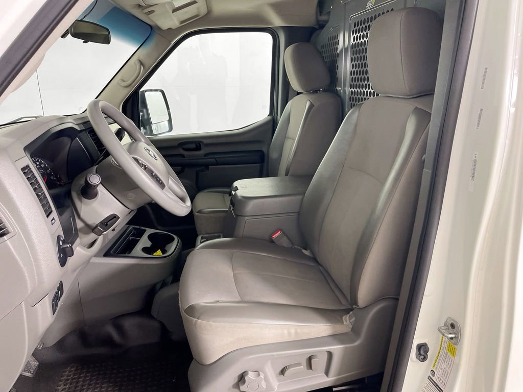 Used 2019 Nissan NV 3500 SL w/ Back Door Glass Package image 11
