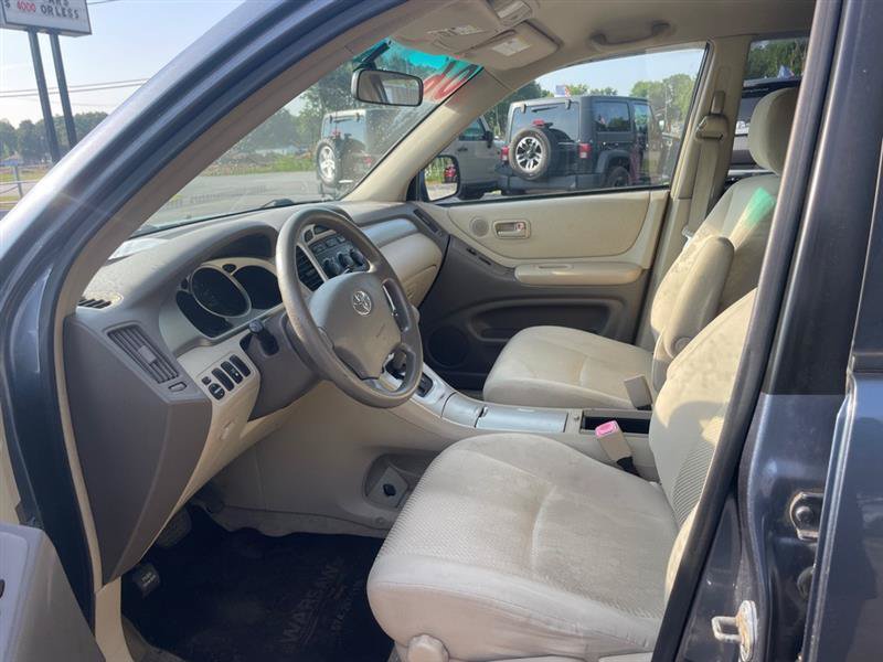 Used 2006 Toyota Highlander 2WD w/ 3rd Row image 9