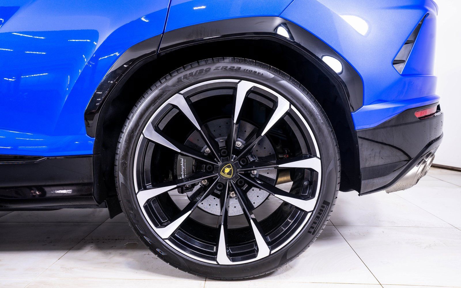 Used 2021 Lamborghini Urus image 18