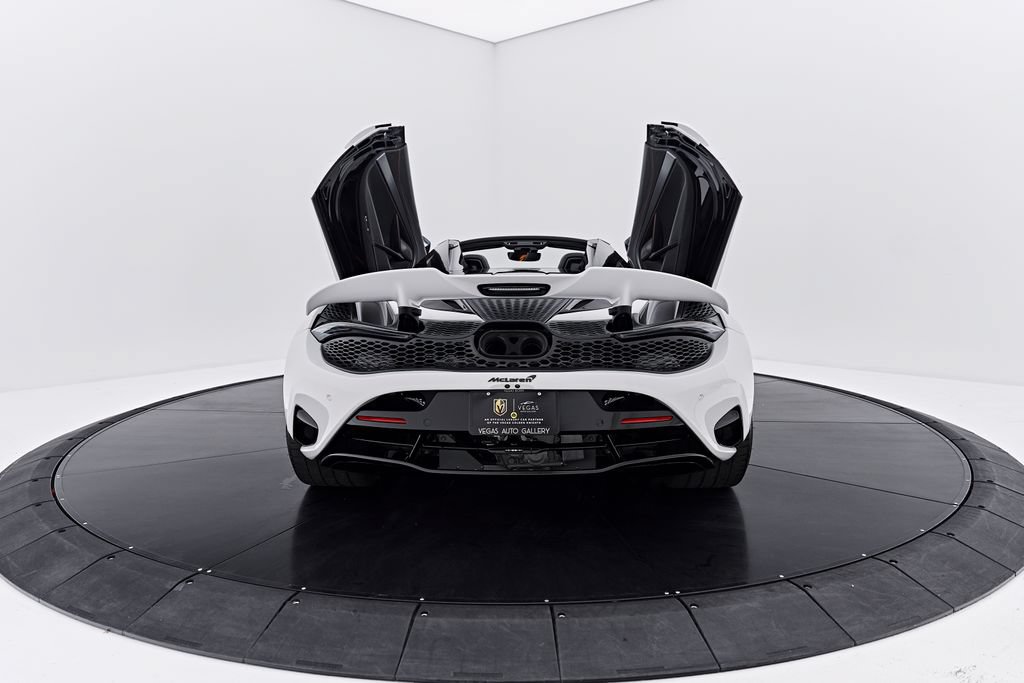 Used 2025 McLaren 750S Spider RWD image 27