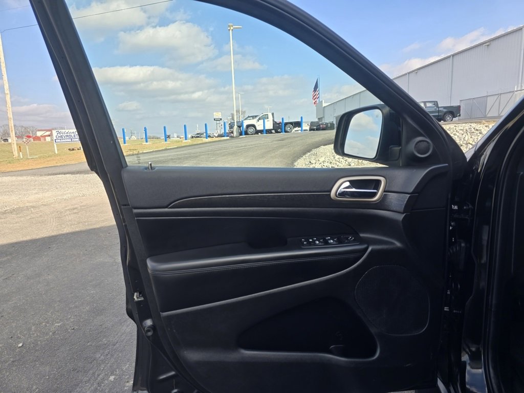 Used 2015 Jeep Grand Cherokee Laredo w/ Quick Order Package 23E image 10