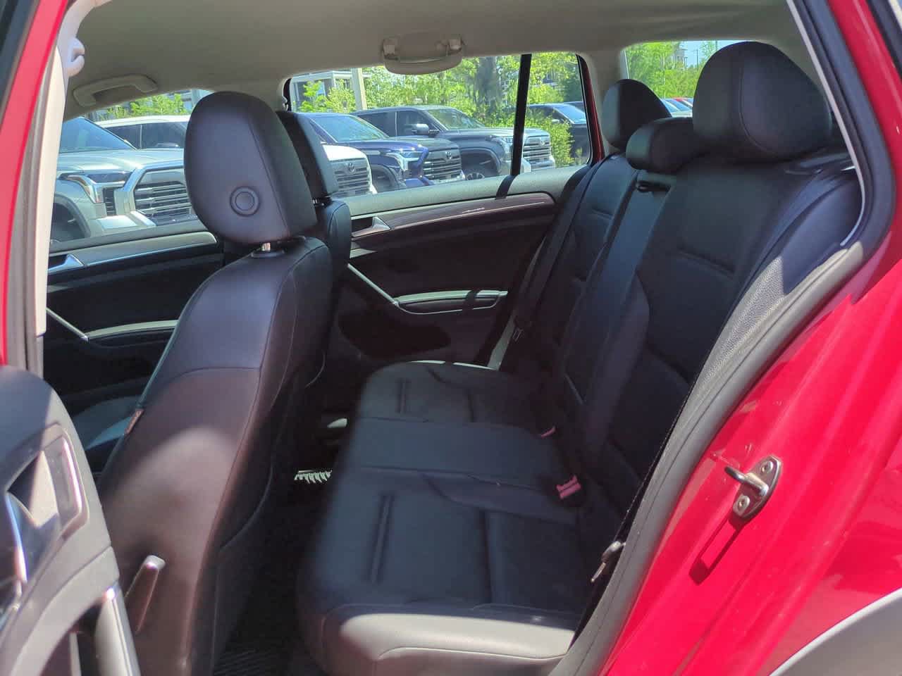 Used 2017 Volkswagen Golf Alltrack S AWD/4WD image 13