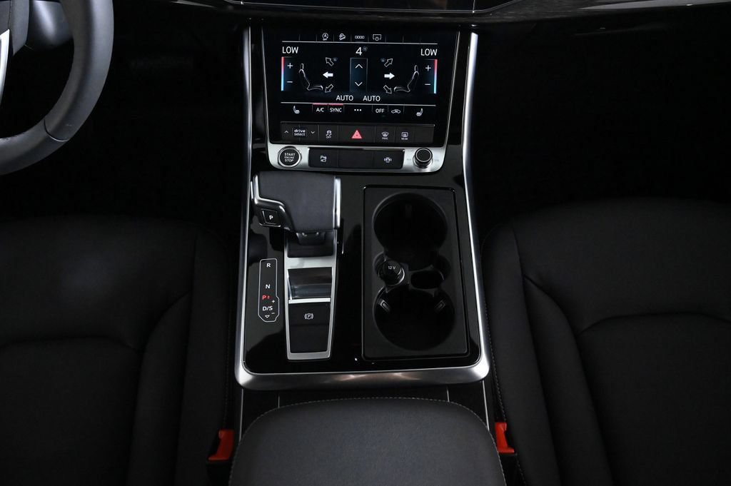 Used 2025 Audi Q8 Premium w/ Convenience Package AWD/4WD image 14