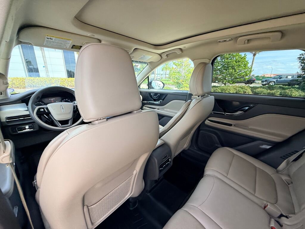 Used 2021 Lincoln Corsair Standard w/ Premium Package image 19