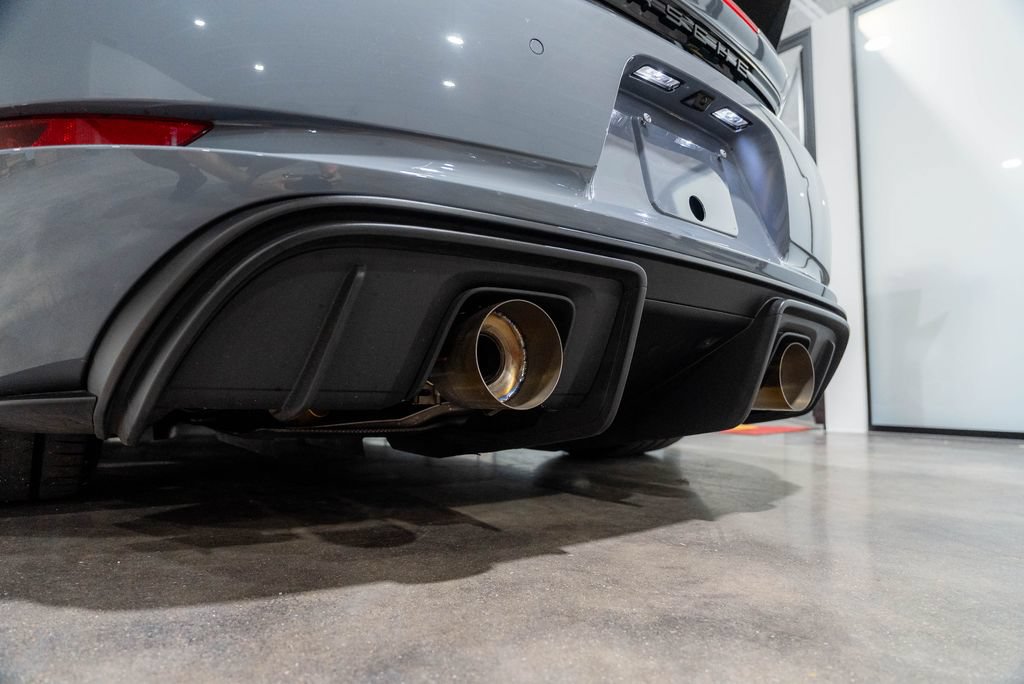 Used 2024 Porsche 718 Cayman GT4 RS RWD image 42