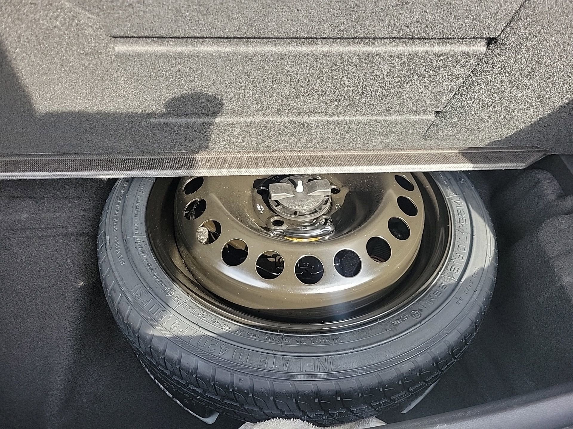 Used 2023 Buick Encore GX Essence w/ Experience Buick Package image 17