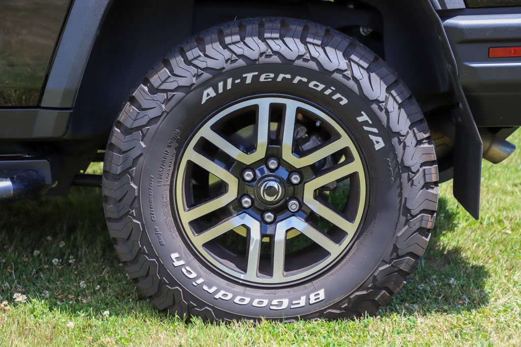Used 2025 INEOS Grenadier AWD/4WD image 19
