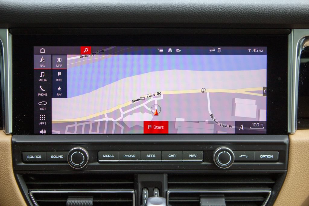 Used 2020 Porsche Macan AWD/4WD image 17