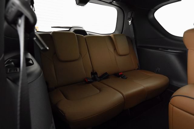 Used 2024 INFINITI QX80 Sensory AWD/4WD image 23