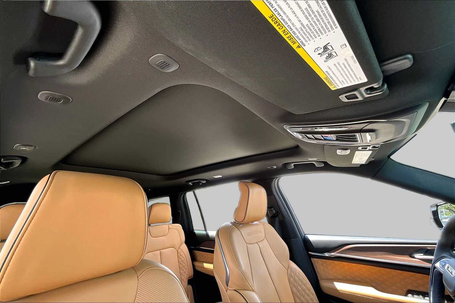 Used 2025 Jeep Grand Cherokee L Summit AWD/4WD image 13