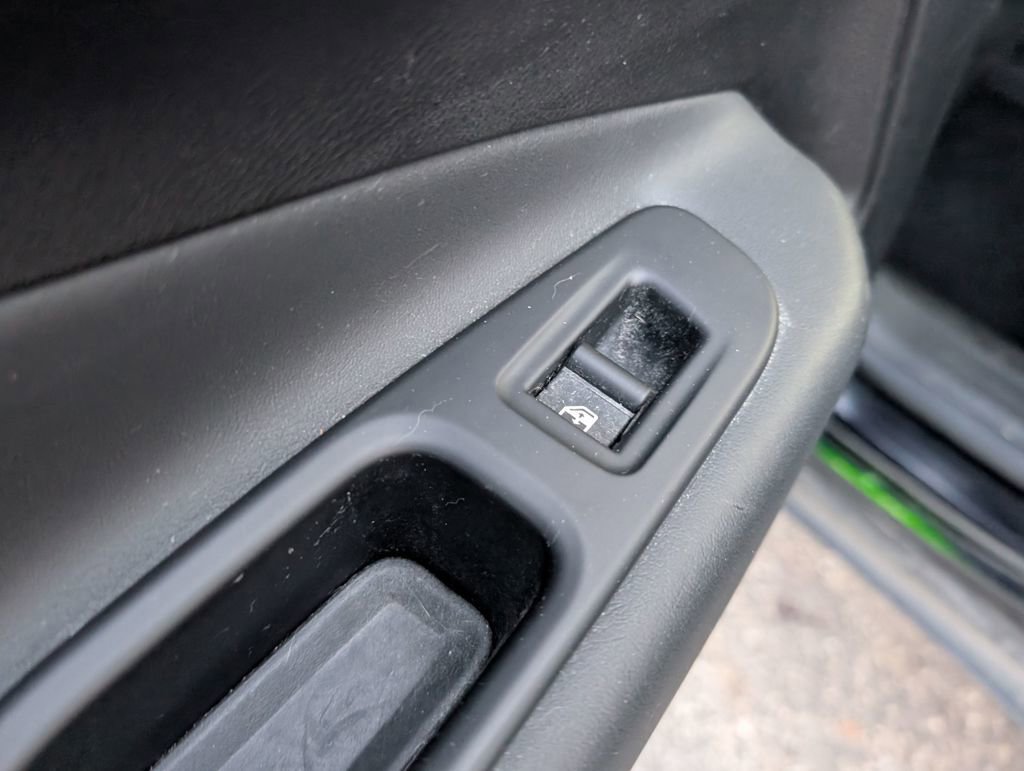 Used 2016 Jeep Renegade Latitude image 11