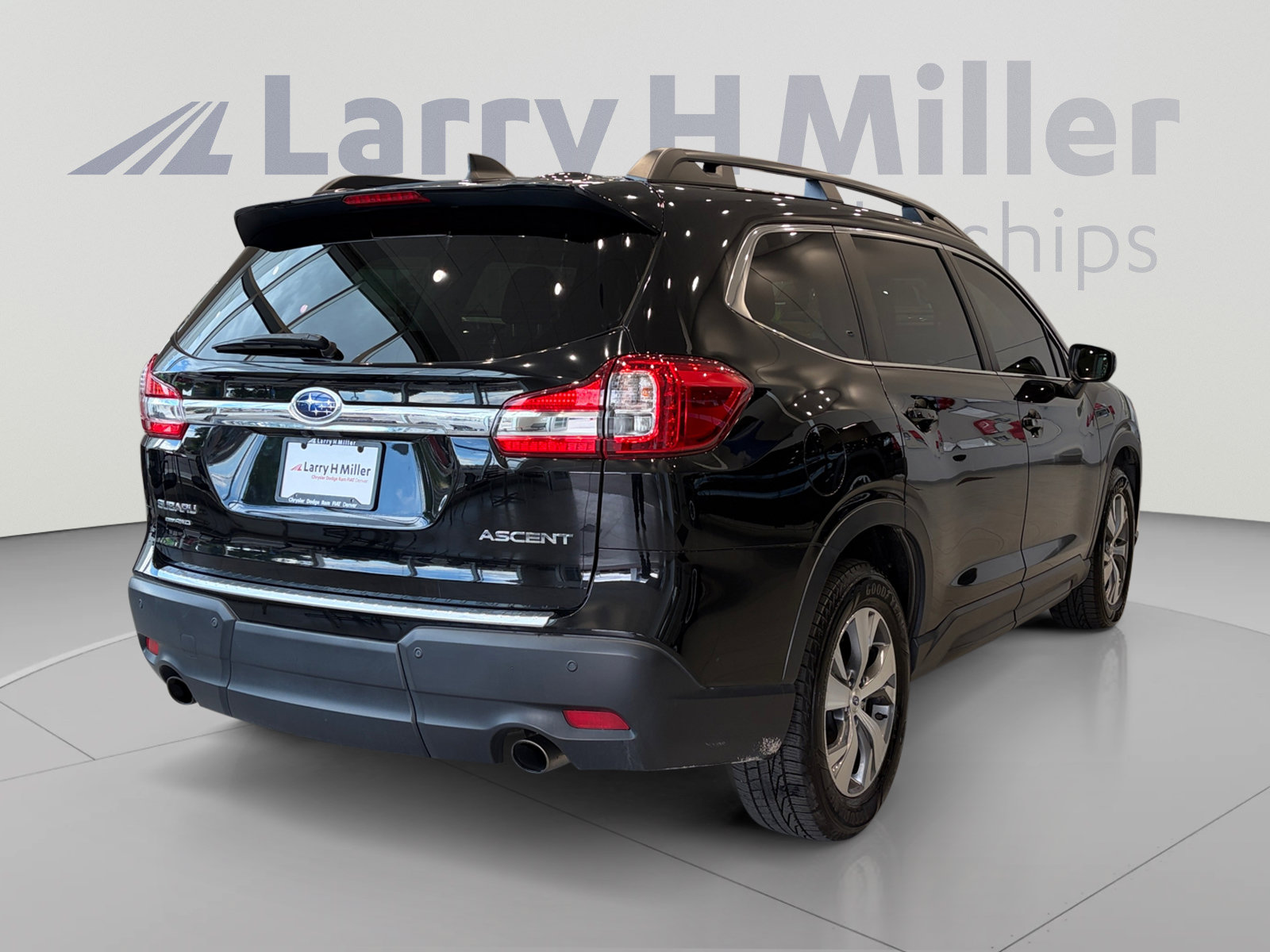 Used 2019 Subaru Ascent Premium AWD/4WD image 5