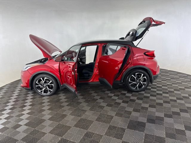 Used 2020 Toyota C-HR XLE FWD image 12