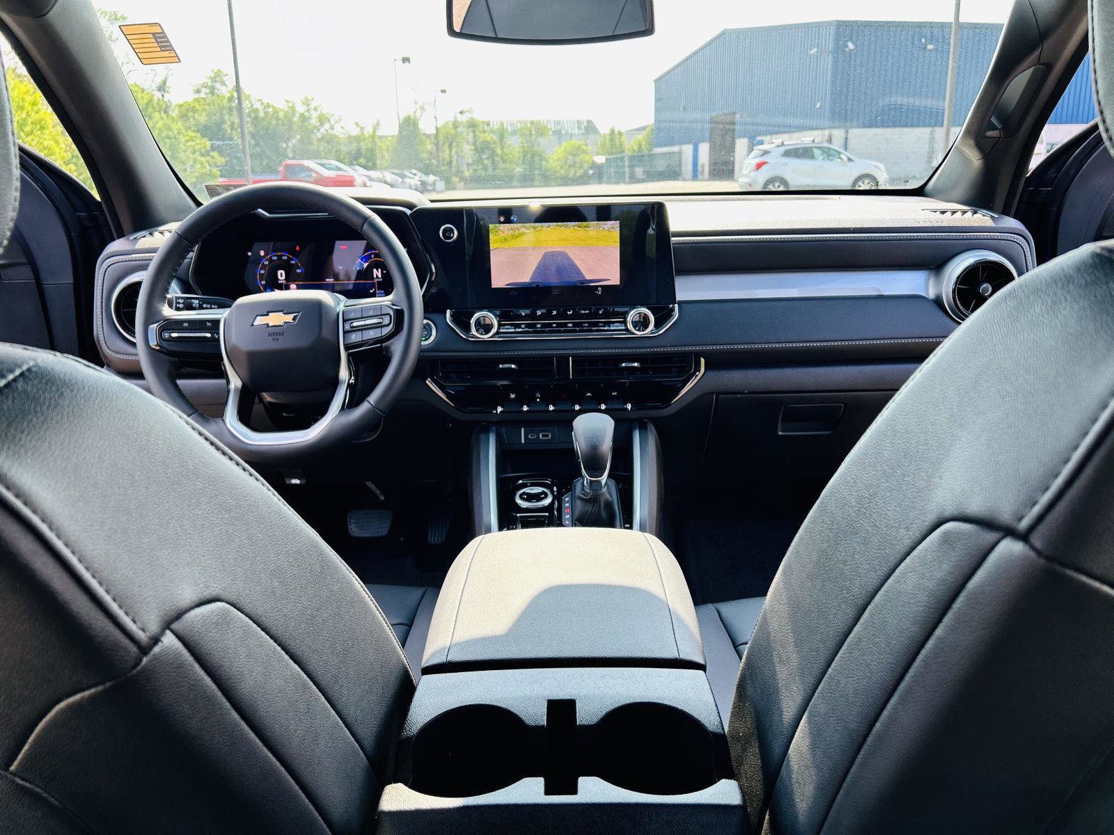 New 2024 Chevrolet Colorado LT w/ LT Convenience Package III image 29