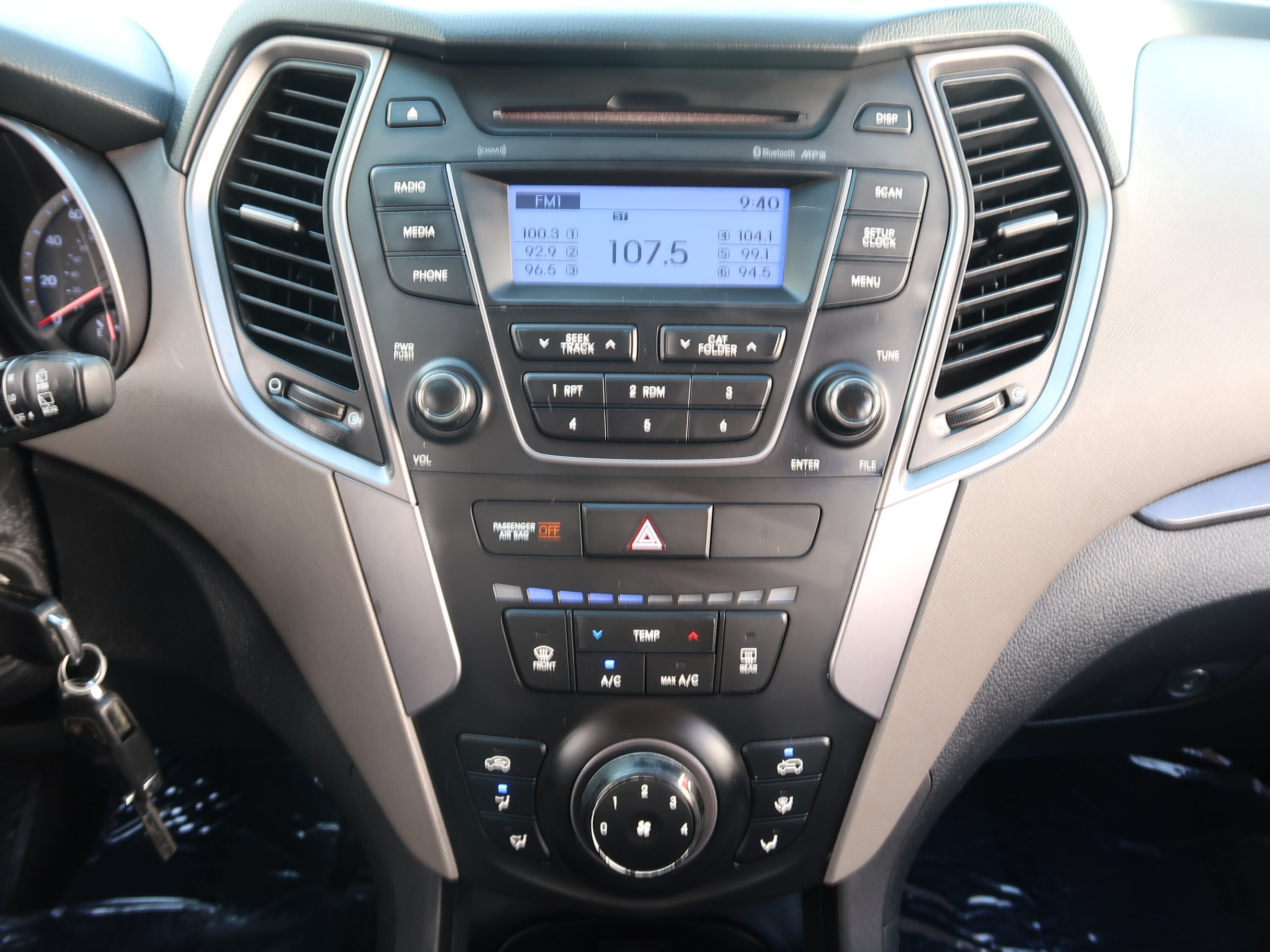 Used 2013 Hyundai Santa Fe Sport w/ Popular Equipment Pkg FWD image 16