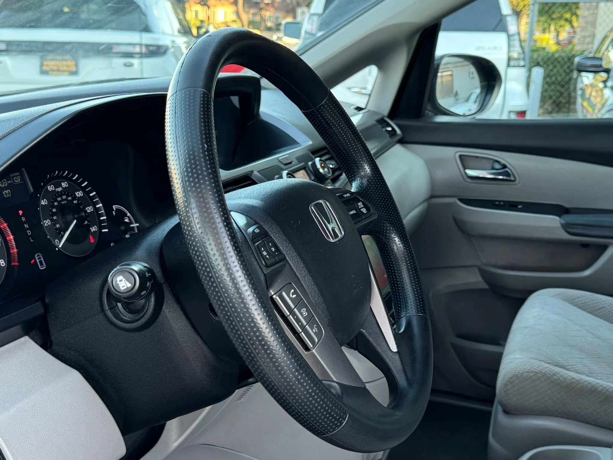 Used 2015 Honda Odyssey EX image 10