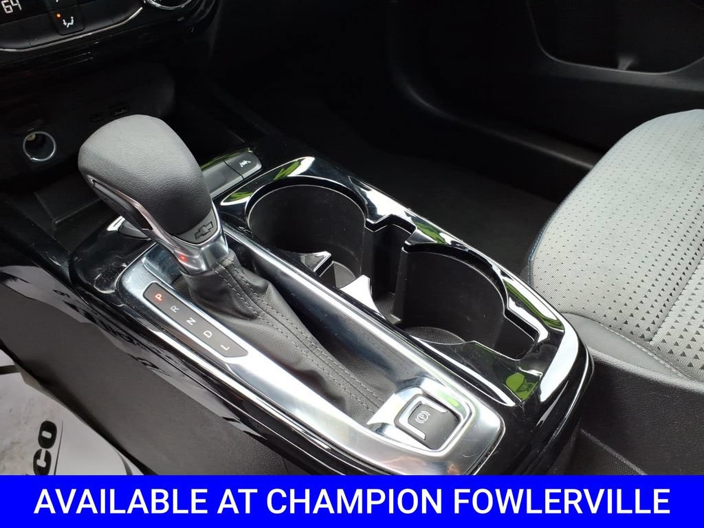 Used 2025 Chevrolet Trax LT FWD image 27