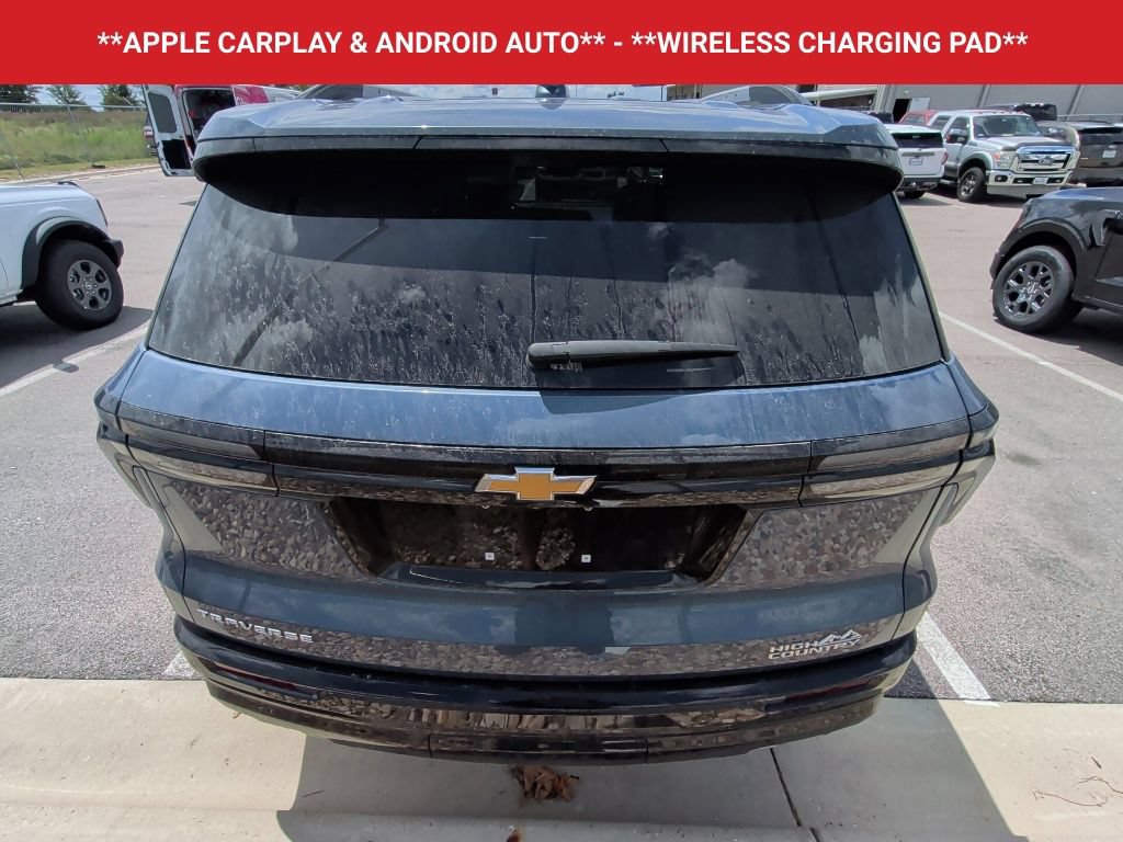 Used 2025 Chevrolet Traverse High Country FWD image 7