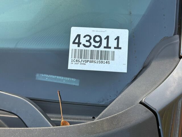 Used 2024 Jeep Grand Wagoneer Series III w/ Quick Order Packagew 28T image 4