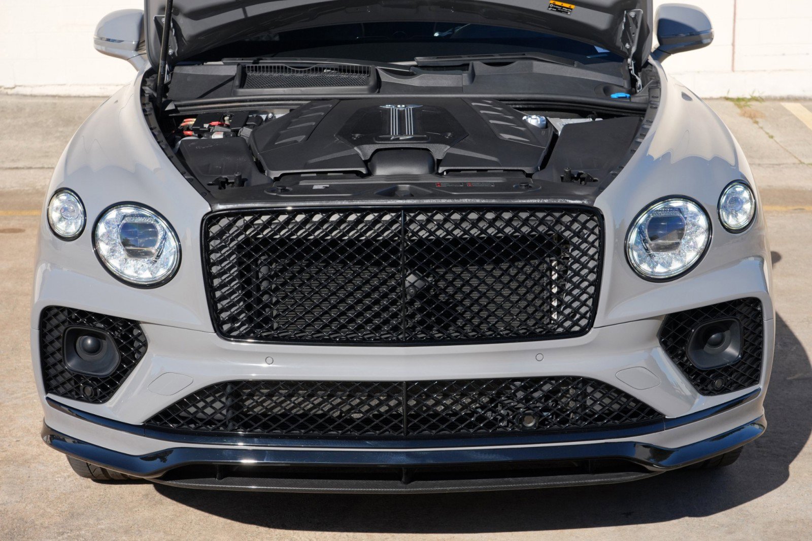 Used 2022 Bentley Bentayga AWD/4WD image 8