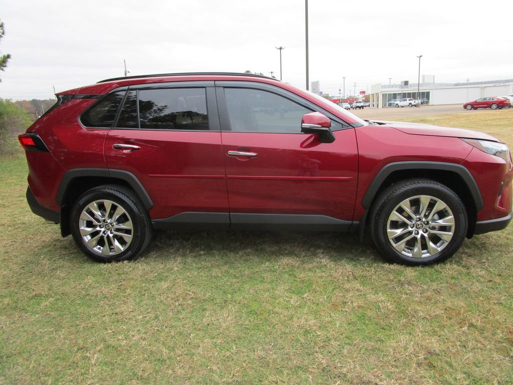 Used 2025 Toyota RAV4 Limited image 6