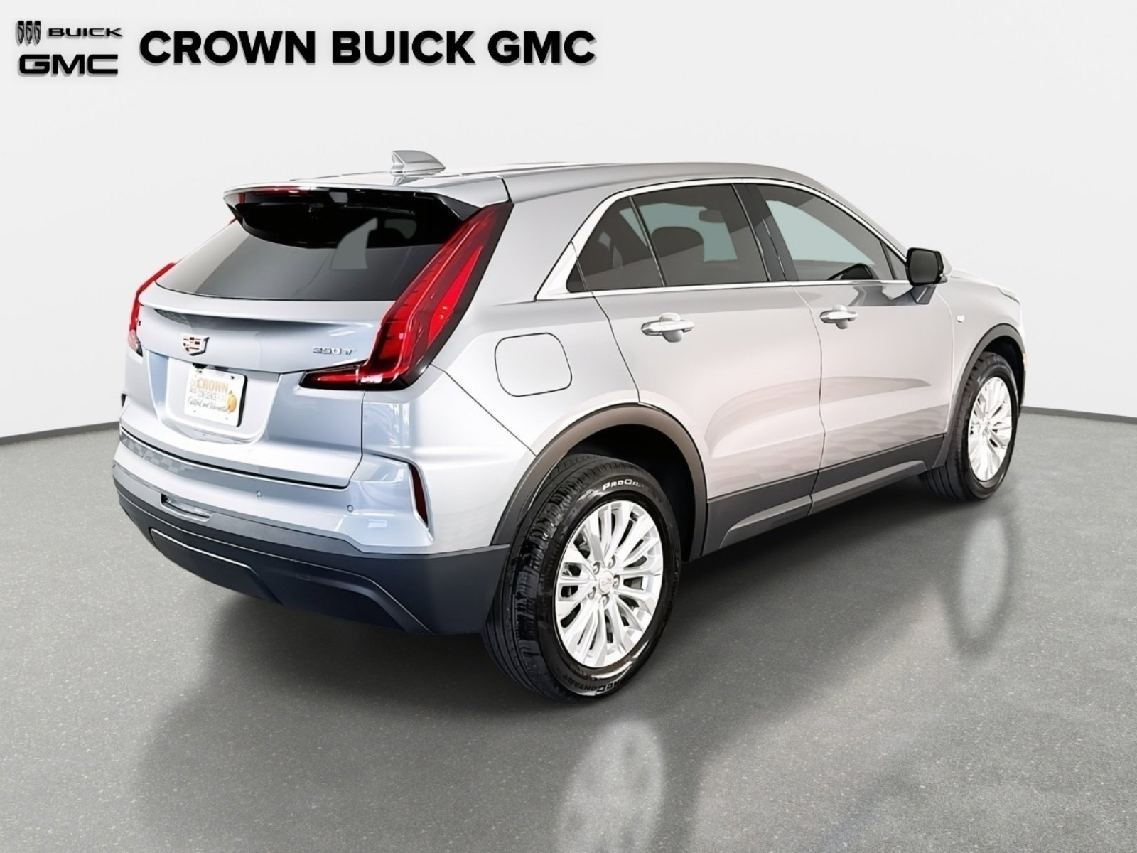 Used 2024 Cadillac XT4 Luxury w/ Cold Weather Package image 6